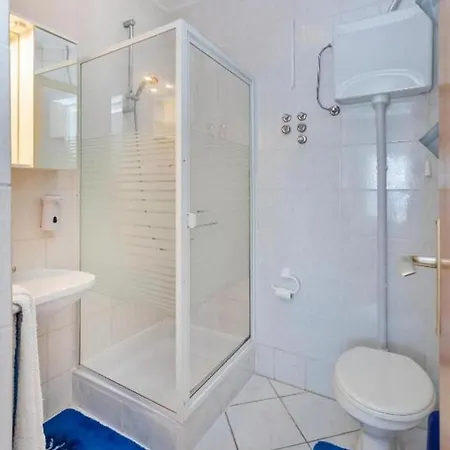 בית הארחה And With A Swimming Pool Mlini, Dubrovnik - 22386 מליני